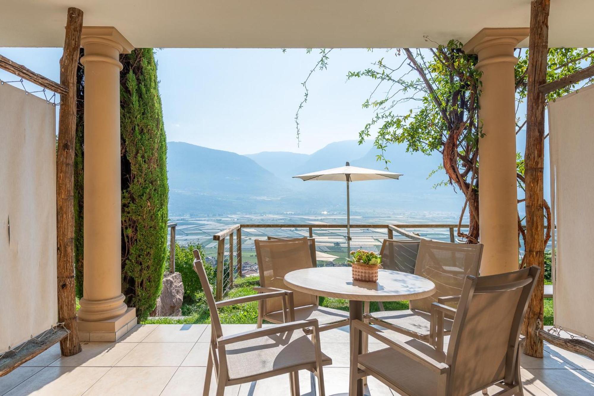 Aparthotel Panorama Tramin an der Weinstraße Zimmer foto